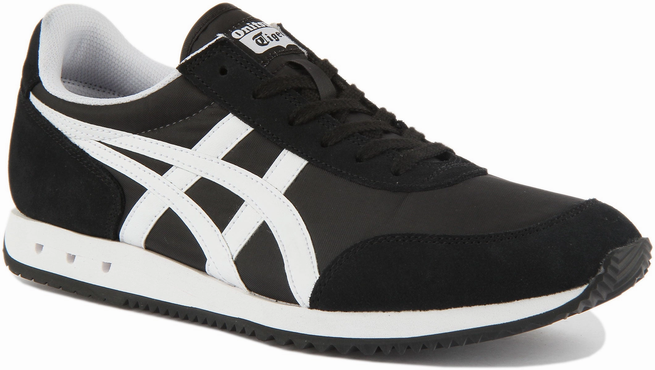 Elastic Low weight design helps conserve training energy Onitsuka Tiger New York In Black White