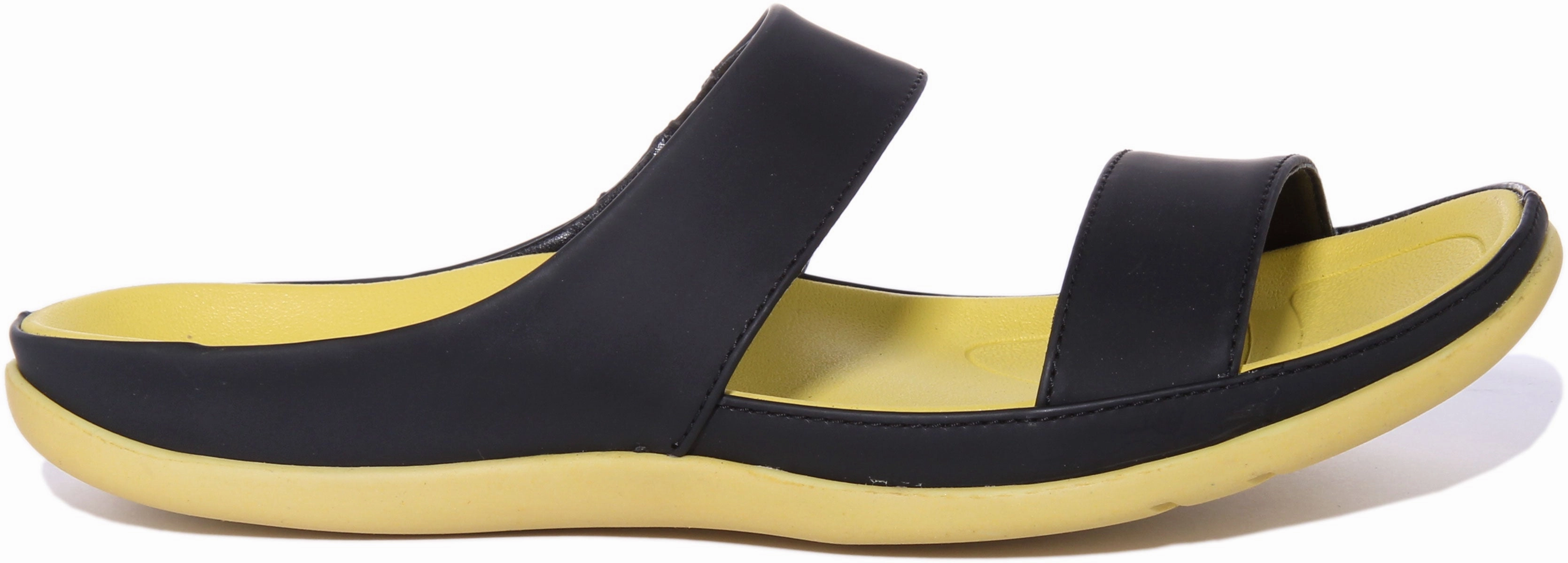 Outdoor Adventure Strive Chia In Black For Women