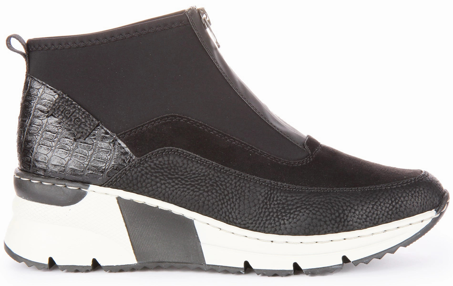 Performance Trek Rieker W6352-00 In Black For Women