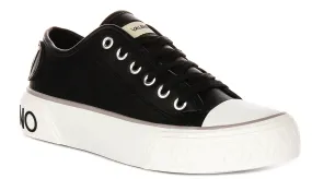 Step Focus Form-fitting shape helps minimize distraction while moving Valentino Sneakers In Black White For Women