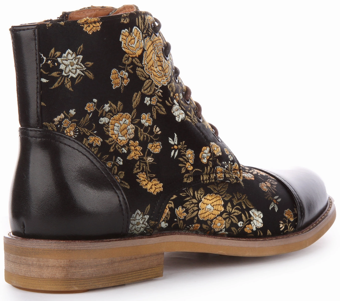 Rugged Adventure Justinreess England Adam Floral W In Black For Women