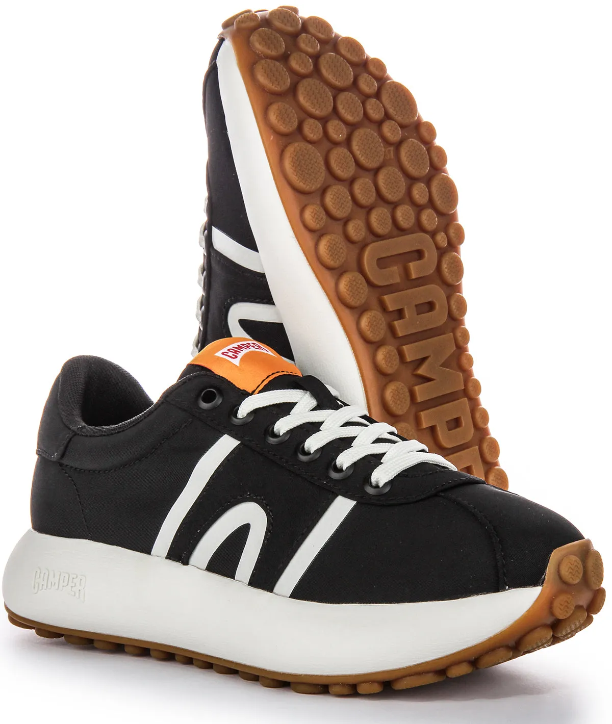 Run Easy Camper Pelotas Athensw In Black Trainers