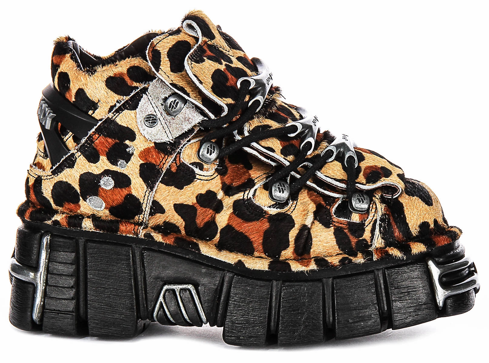 Smooth Everyday Newrock 106 Tower In Leopard Print