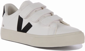 Veja Recife Chromfree In White Black For Men Interior fit hugs the foot with balanced pressure