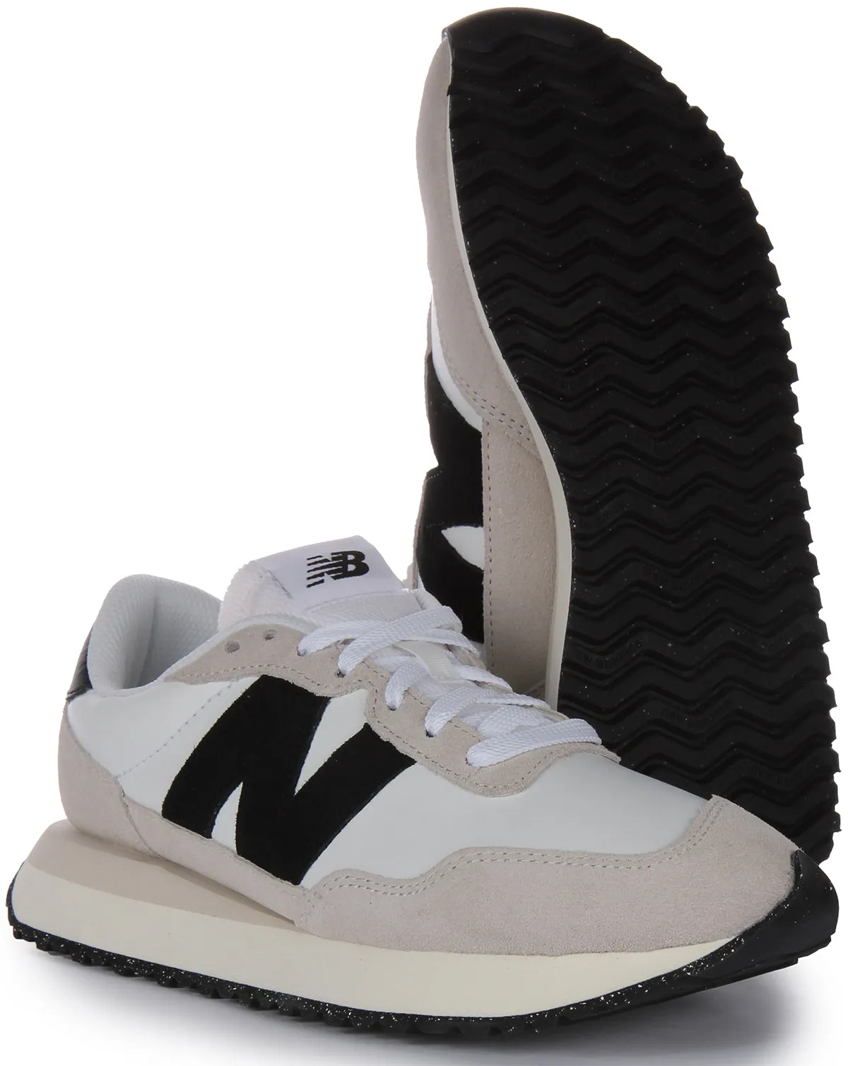 Street cushioning New Balance MS 237 SF In White Black For Women