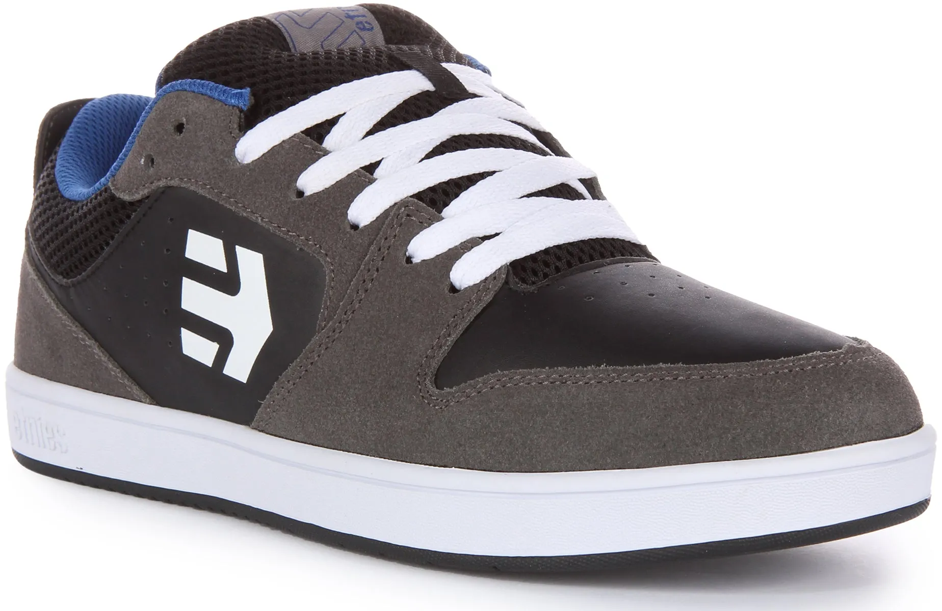 Etnies Verano In Grey Black For Men Exercise Power Crafted for daily sessions and active lifestyles