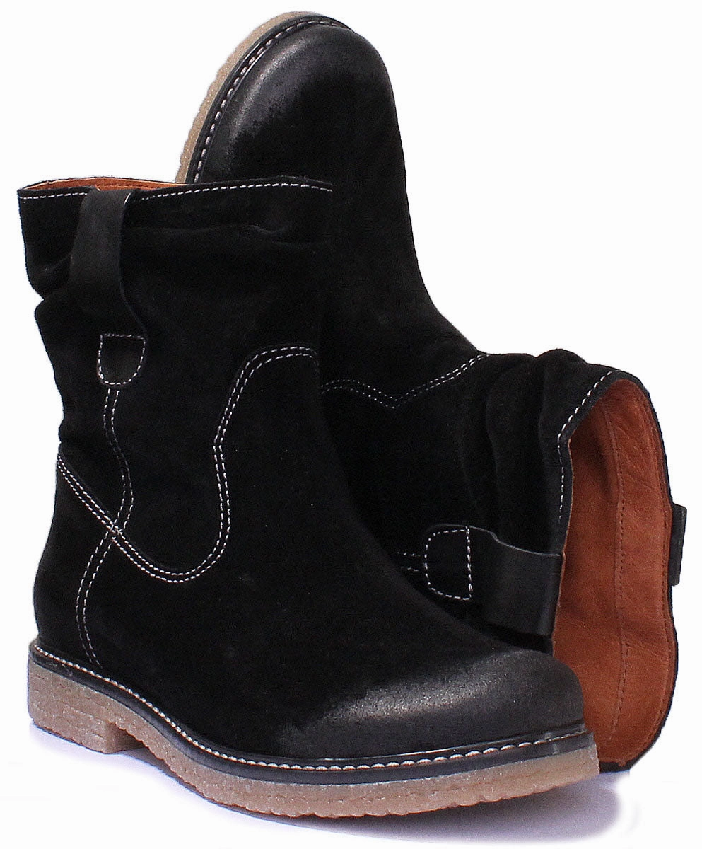Sturdy Base Justin Reess England 1000 In Black Suede