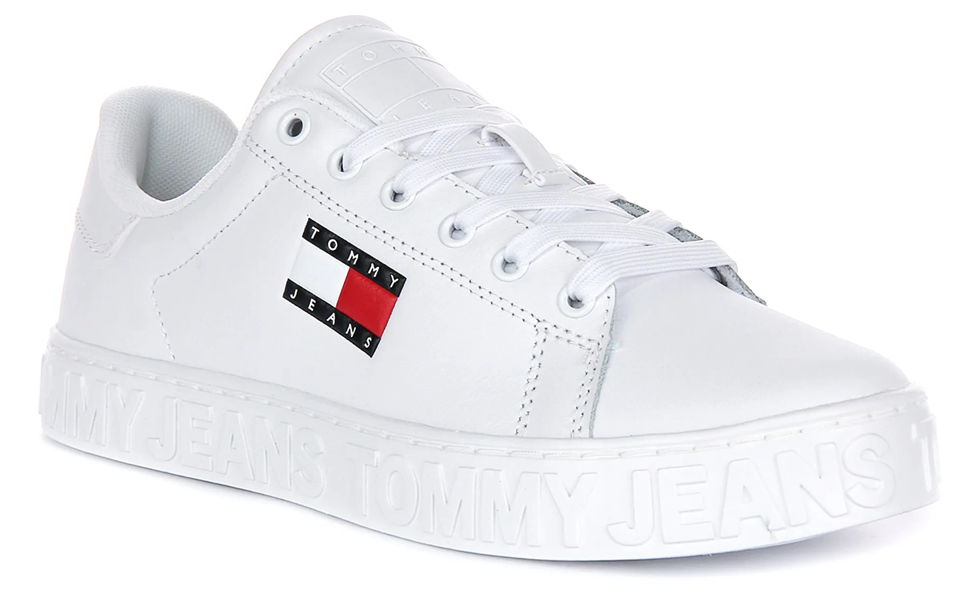 Engineered to follow the foot?M?? anatomical line Tommy Jeans Logo Outsole Sneaker In White For Women