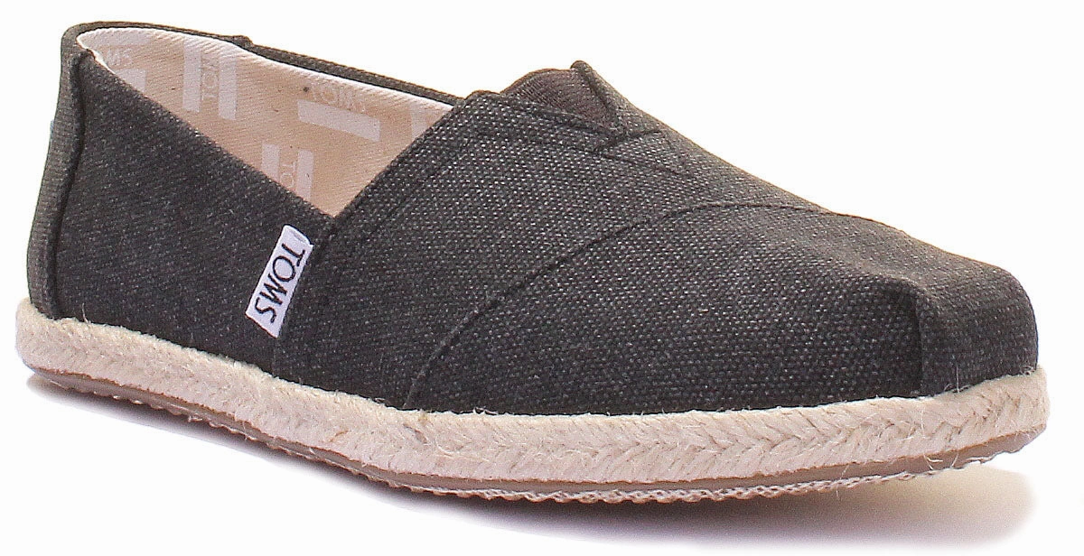 Toms Clas-W-Blk In Black Chill Style On The Move