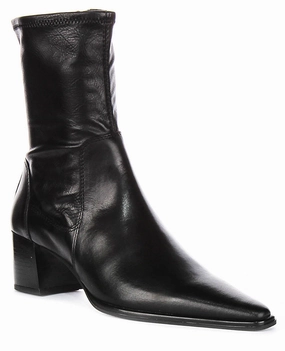 Urban Explorer Extreme Hiking Vagabond Giselle In Black For Women