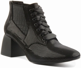 Sturdy Construction Stability Fit Justin Reess England Hannah In Black