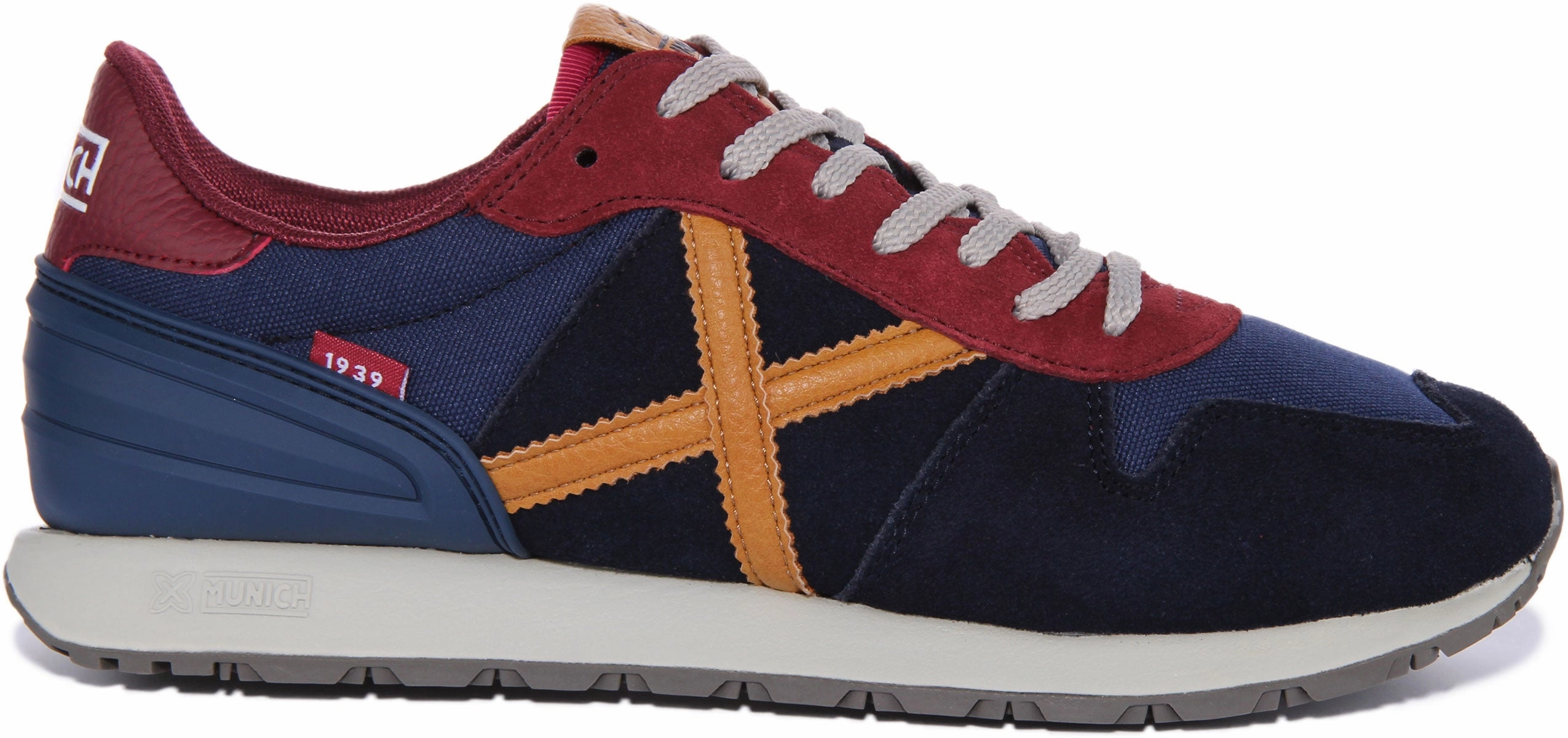 Trail Ready Munich Massana 490 In Navy Yellow