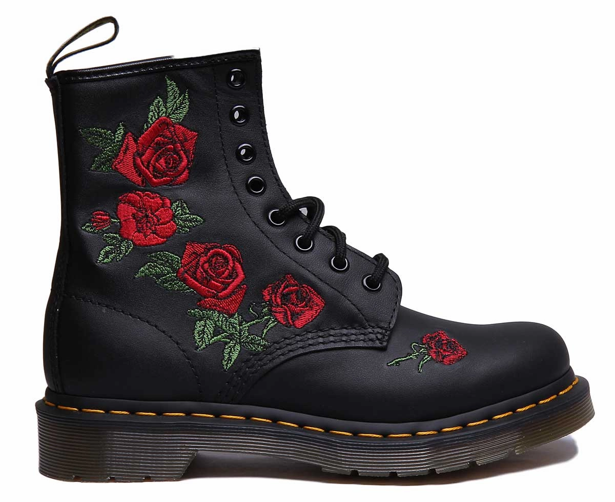 Trail Resilience Gear Dr Martens 1460 Vonda In Black
