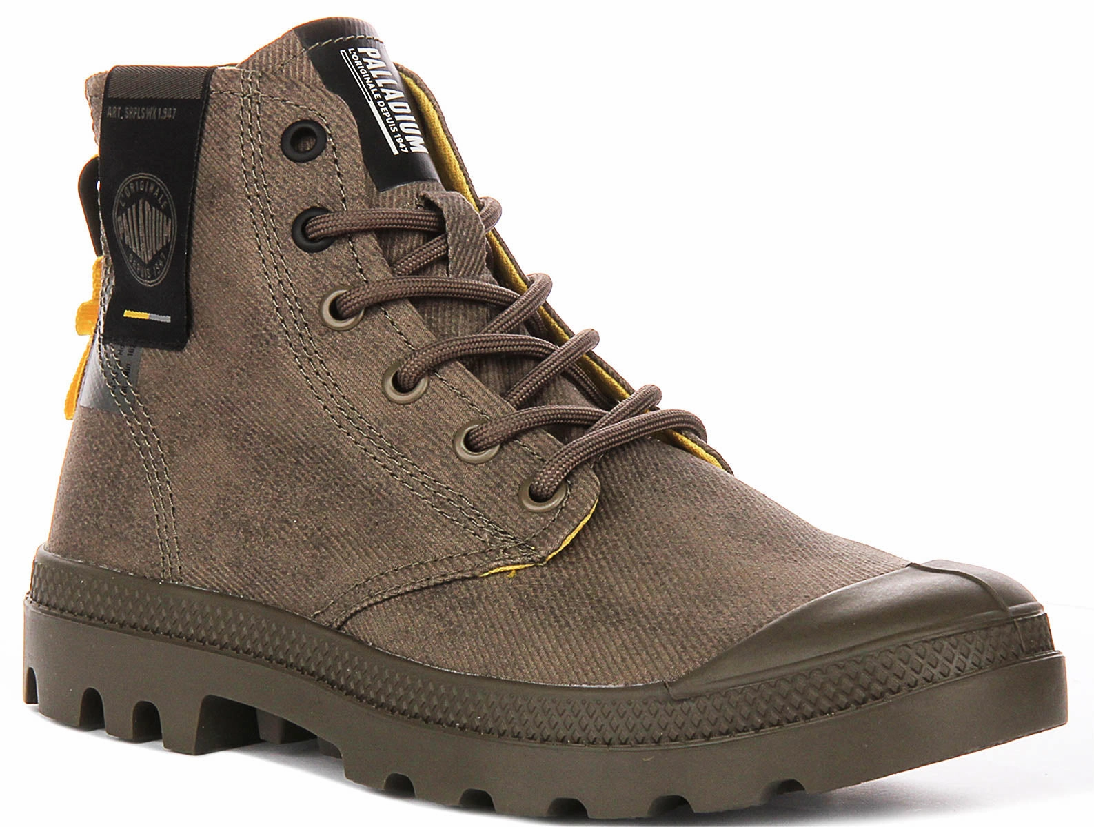 Cold Ready Flexible Movement Palladium Pampa Surplus In Brown