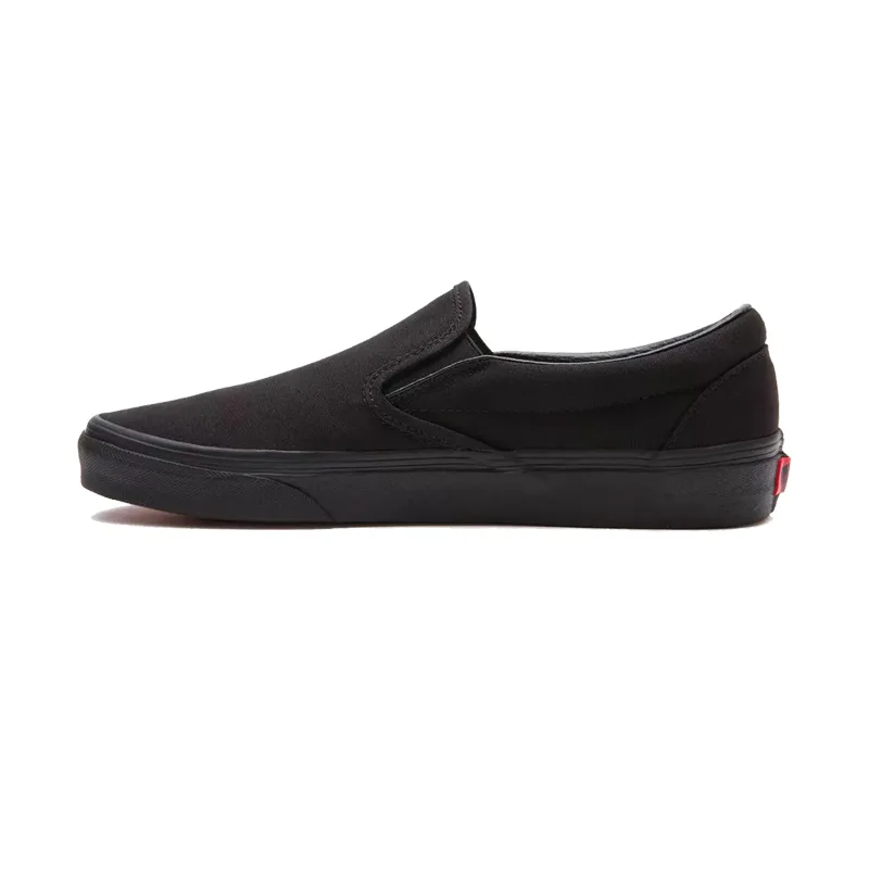 VANS - Classic Slip On - Black/Black - Unisex Structured silhouette