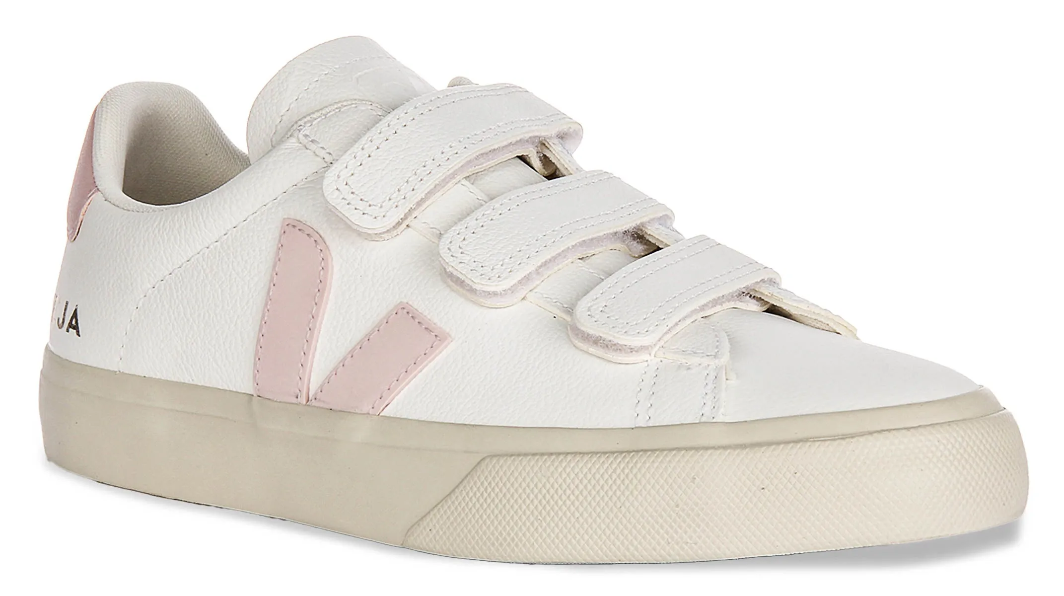 Veja Recife Logo Leather In White Pink For Women Grip Stability Forefoot cushioning reduces stress during sprint drills