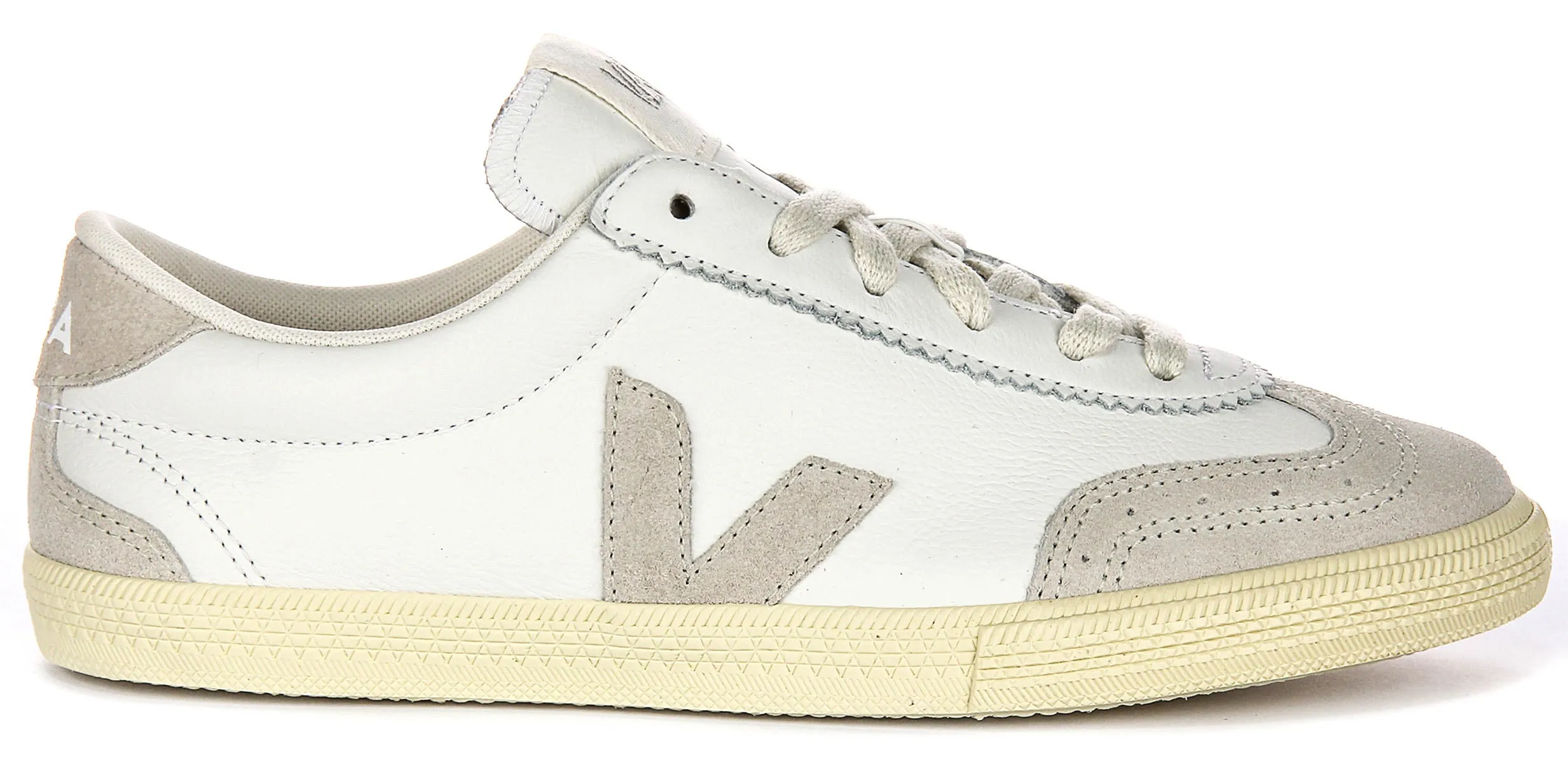 Veja Volley O. T. In Natural For Women Heel Stability