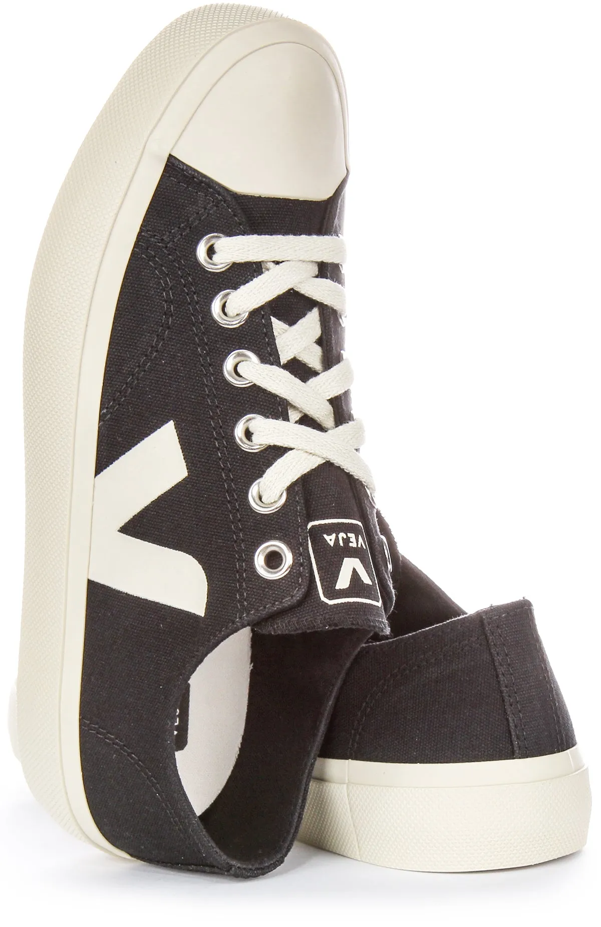 Veja Wata Ii Low In Black For Women Breath Lock