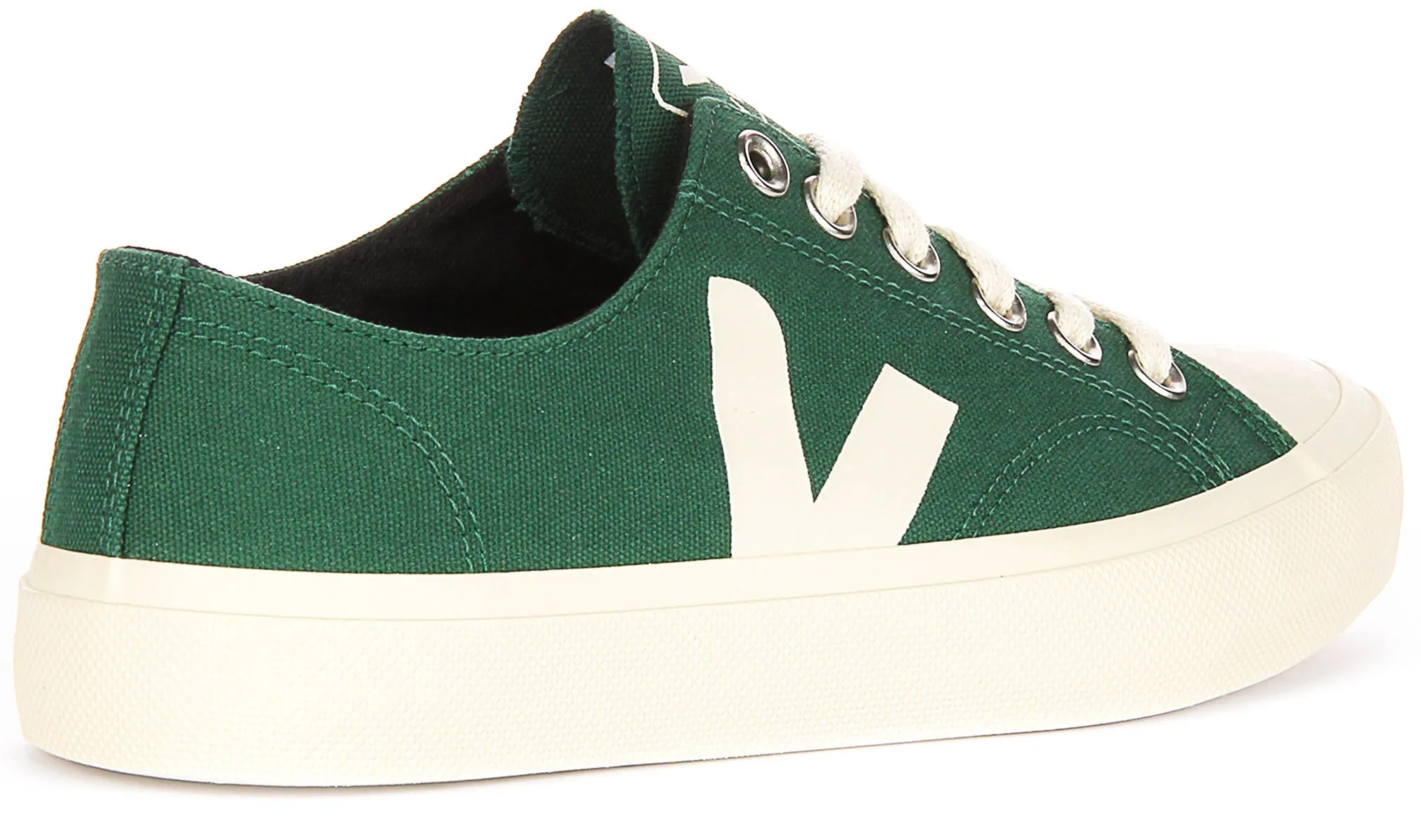 Veja Wata II Low In Green For Men Close Fit