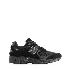 Padded collar Gym Essential New Balance Womens 2002R Trainer Black / Black Metallic