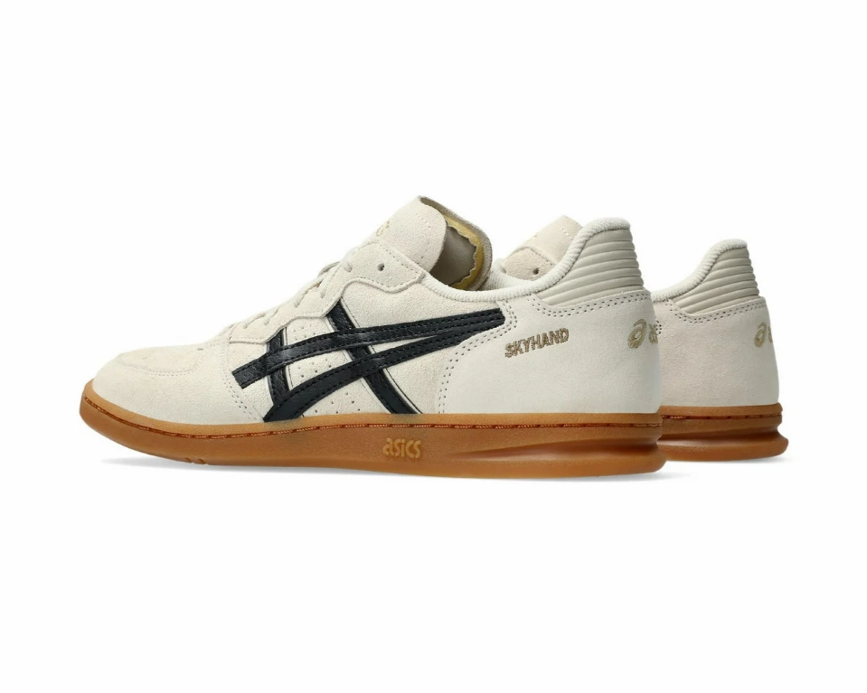 Versatile elegance ASICS - Skyhand OG - Oatmeal/Black - Men's [1203A452 250]