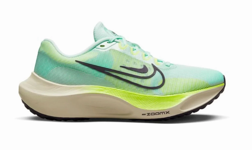 W Nike Zoom Fly 5 Light materials