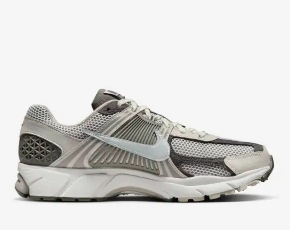 Wide space NIKE - Zoom Vomero 5 - Iron Ore/Flat Pewter - Unisex [FD0791 012]